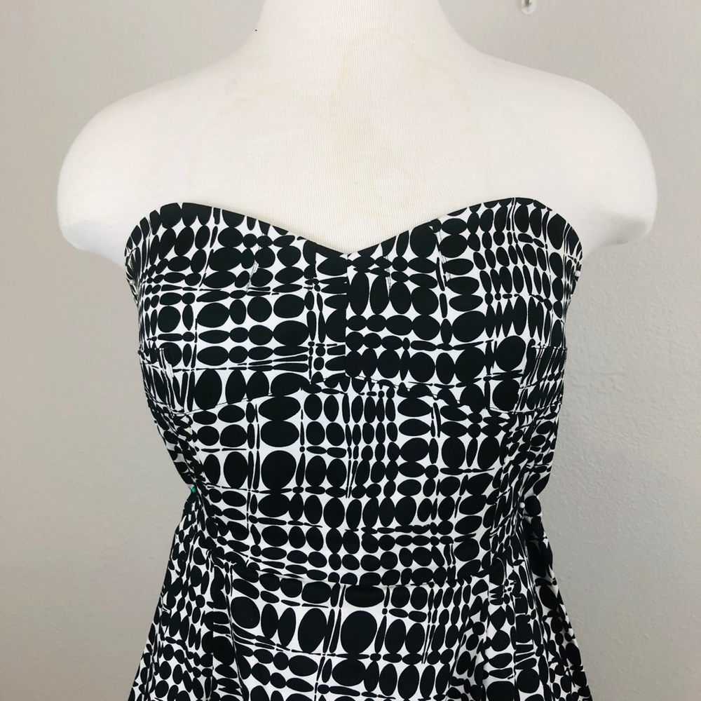 [Calvin Klein] Black/White Strapless Dress - Picture 2 of 7